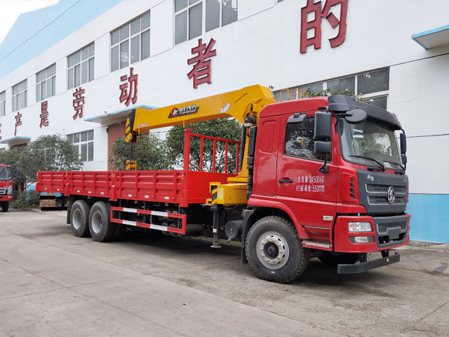 陜汽軒德X6后八輪黃牌程力12噸隨車吊