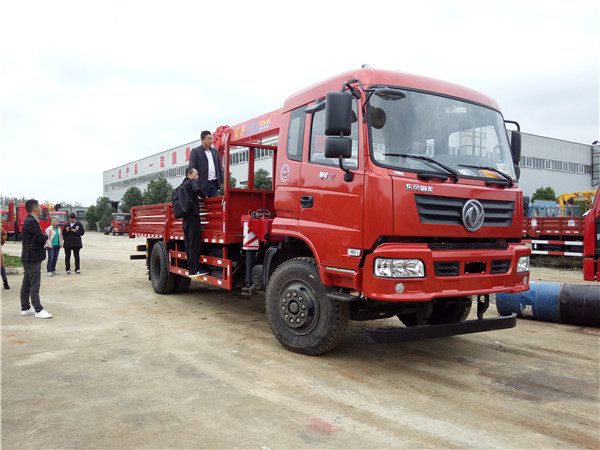 長興5噸東風(fēng)隨車吊