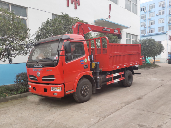 藍牌東風福瑞卡5噸隨車吊程力吊機
