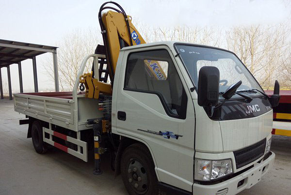 徐工折臂2噸江鈴隨車吊（江鈴2噸隨車起重運輸車） 圖片展示3
