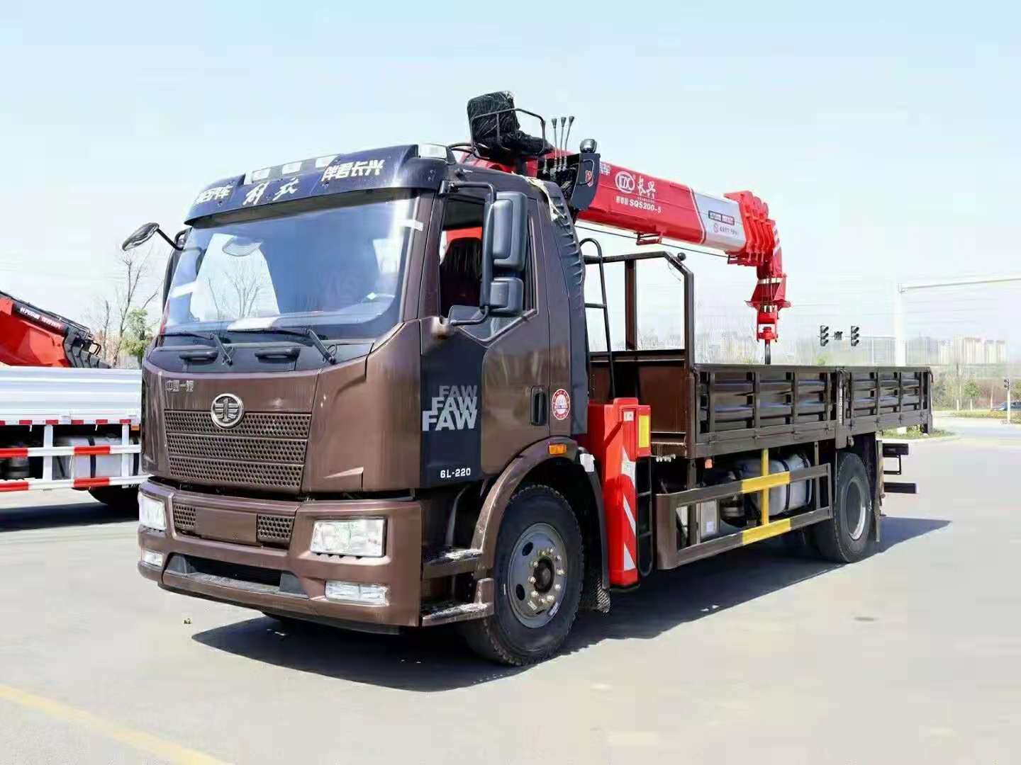 解放J6單橋8噸隨車(chē)吊