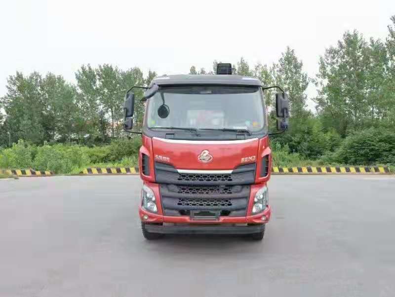 東風(fēng)柳汽長(zhǎng)興8噸隨車吊
