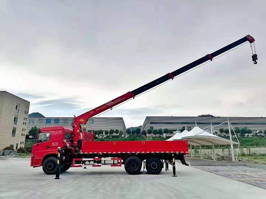 三環(huán)昊龍上裝三一8噸隨車吊